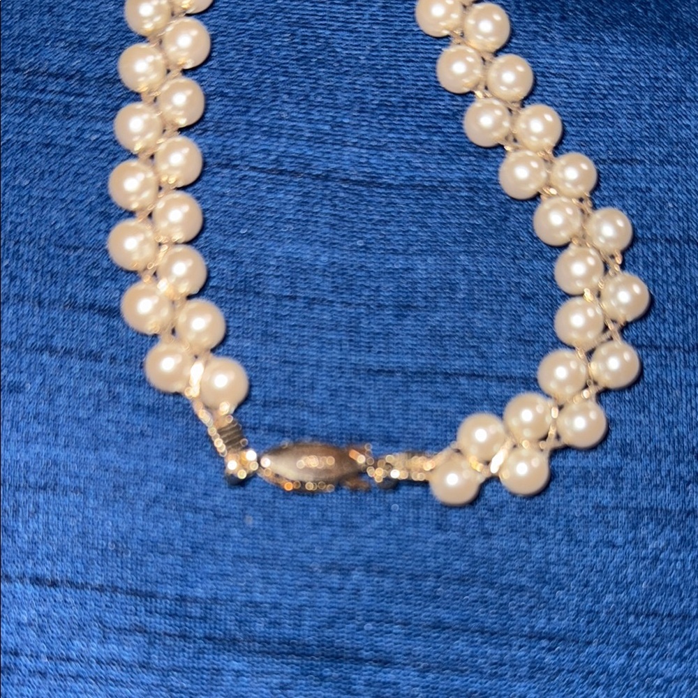 Avon Cream Double-Strand Pearl Necklace - Picture 5 of 5